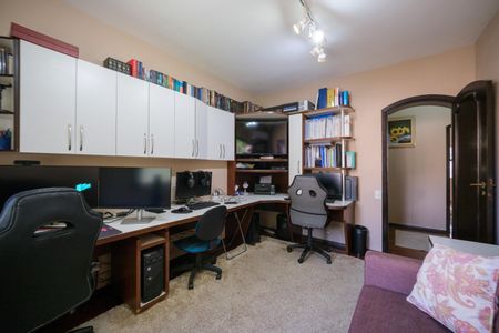 Casa de condomínio à venda com 257m², 5 quartos e 2 vagas Casa de condomínio à venda com 257m², 5 quartos e 2 vagasQuarto 5