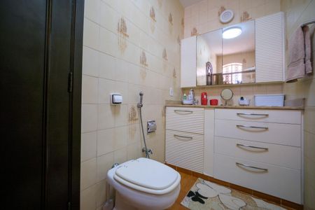 Casa de condomínio à venda com 257m², 5 quartos e 2 vagas Casa de condomínio à venda com 257m², 5 quartos e 2 vagasBanheiro Suite 1