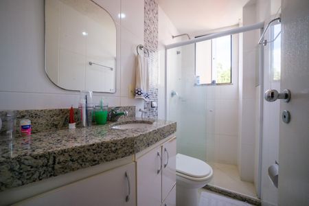 Casa de condomínio à venda com 257m², 5 quartos e 2 vagas Casa de condomínio à venda com 257m², 5 quartos e 2 vagasBanheiro Suite 3