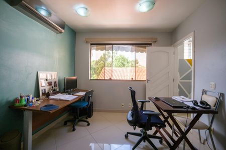 Casa de condomínio à venda com 257m², 5 quartos e 2 vagas Casa de condomínio à venda com 257m², 5 quartos e 2 vagasQuarto Suite 3