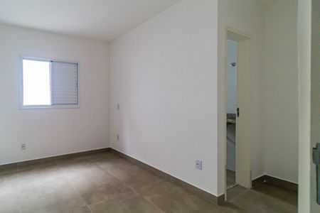 Casa à venda com 77m², 2 quartos e 2 vagasSuíte 2