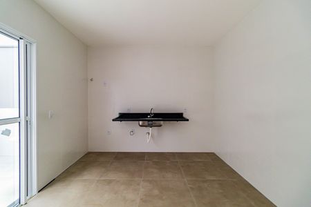 Casa à venda com 77m², 2 quartos e 2 vagasCozinha