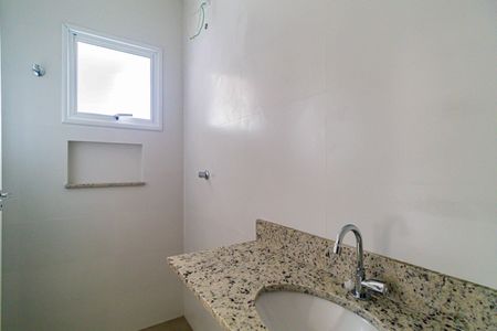Casa à venda com 77m², 2 quartos e 2 vagasBanheiro 2