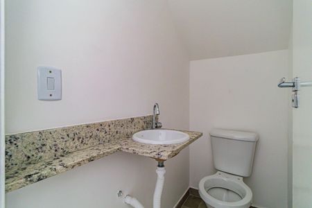 Casa à venda com 77m², 2 quartos e 2 vagasBanheiro 3