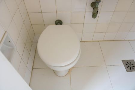 Apartamento à venda com 130m², 3 quartos e 2 vagas Apartamento à venda com 130m², 3 quartos e 2 vagasBanheiro de Serviço