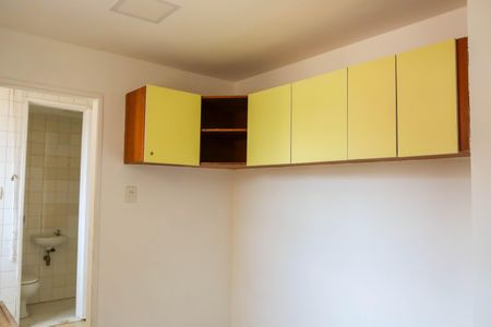 Apartamento à venda com 130m², 3 quartos e 2 vagas Apartamento à venda com 130m², 3 quartos e 2 vagasCozinha