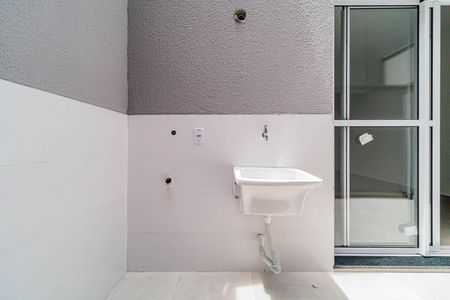 Casa à venda com 76m², 2 quartos e 2 vagasQuintal