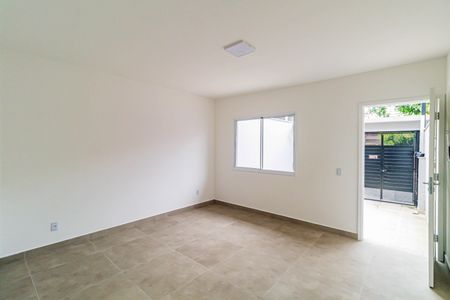 Sala de casa à venda com 2 quartos, 76m² em Jardim Pinheiros, São Paulo