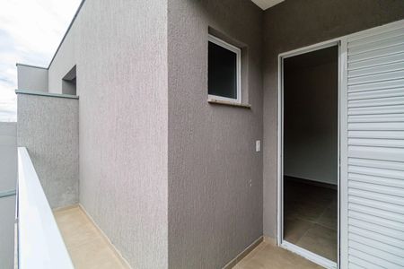 Casa à venda com 76m², 2 quartos e 2 vagasSuite 01 - Varanda