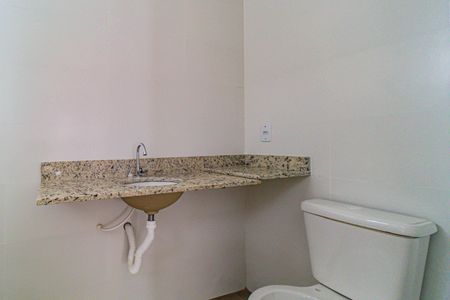 Casa à venda com 76m², 2 quartos e 2 vagasSuite 01 - Banheiro