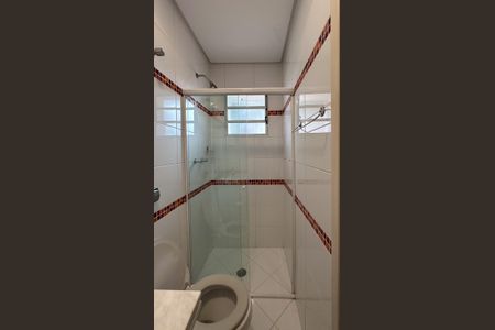 Casa para alugar com 175m², 4 quartos e 2 vagas Casa para alugar com 175m², 4 quartos e 2 vagasBanheiro da Suíte 2