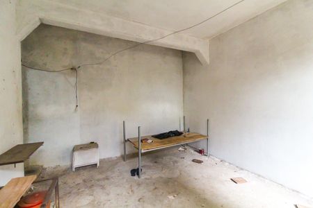 Sala de casa à venda com 2 quartos, 288m² em Vila Carmosina, São Paulo