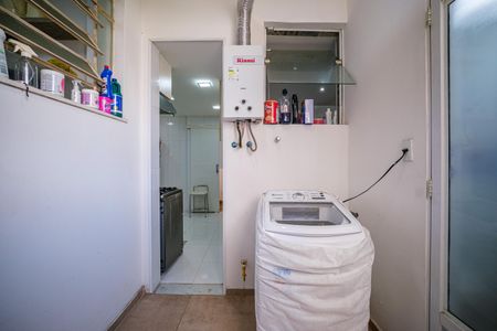 Apartamento à venda com 115m², 3 quartos e 1 vagaÁrea de Serviço