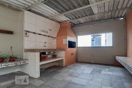 Apartamento à venda com 36m², 2 quartos e 1 vaga Apartamento à venda com 36m², 2 quartos e 1 vagaÁrea comum - Churrasqueira
