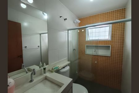 Casa à venda com 230m², 3 quartos e 3 vagas