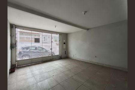 Casa à venda com 230m², 3 quartos e 3 vagas