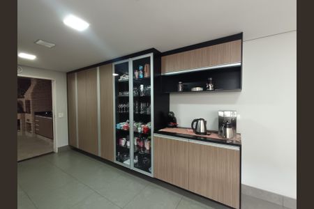 Casa à venda com 230m², 3 quartos e 3 vagas