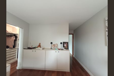 Casa à venda com 230m², 3 quartos e 3 vagas