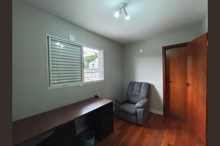 Casa à venda com 230m², 3 quartos e 3 vagas