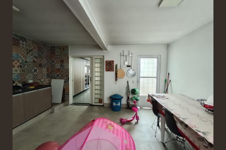 Casa à venda com 230m², 3 quartos e 3 vagas