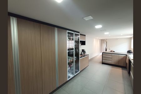 Casa à venda com 230m², 3 quartos e 3 vagas
