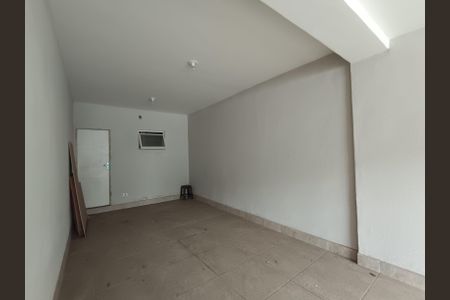 Casa à venda com 230m², 3 quartos e 3 vagas