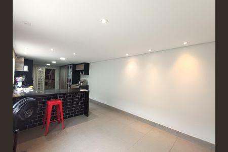 Casa à venda com 230m², 3 quartos e 3 vagas