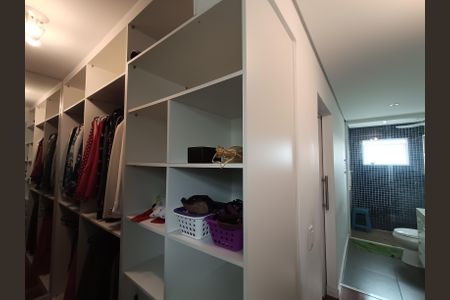 Casa à venda com 230m², 3 quartos e 3 vagas