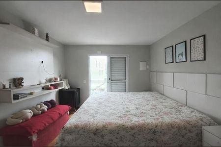 Casa à venda com 230m², 3 quartos e 3 vagas