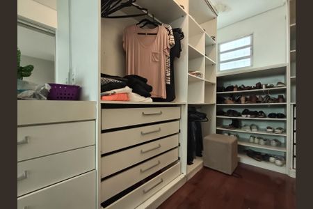 Casa à venda com 230m², 3 quartos e 3 vagas