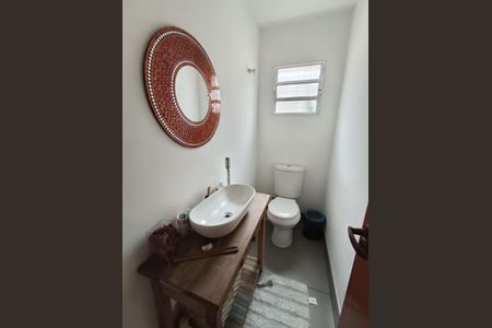 Casa à venda com 230m², 3 quartos e 3 vagas