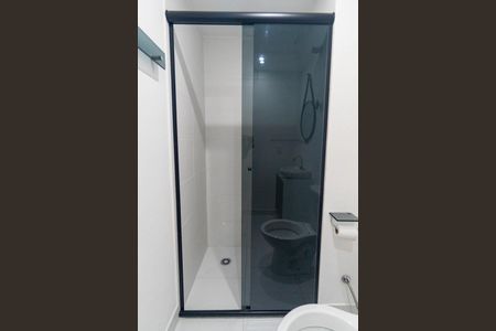 Banheiro da Suíte de apartamento para alugar com 1 quarto, 29m² em Jardim Itacolomi, São Paulo