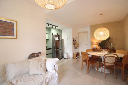 Sala de apartamento para alugar com 2 quartos, 78m² em Barra Olímpica, Rio de Janeiro