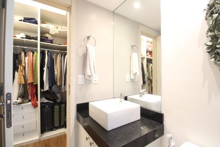 Apartamento para alugar com 78m², 2 quartos e 1 vagaBanheiro da suíte