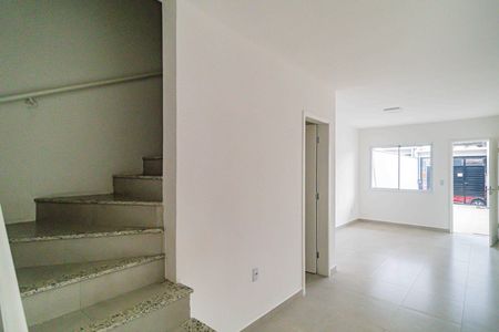 Casa à venda com 76m², 2 quartos e 2 vagas Casa à venda com 76m², 2 quartos e 2 vagasSala