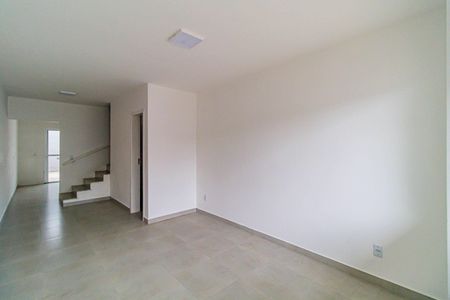 Sala de casa à venda com 2 quartos, 76m² em Jardim Ester, São Paulo