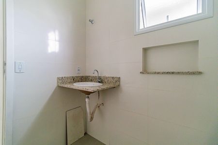 Casa à venda com 76m², 2 quartos e 2 vagas Casa à venda com 76m², 2 quartos e 2 vagasSuite 01 - Banheiro