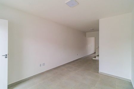 Sala de casa à venda com 2 quartos, 76m² em Jardim Ester, São Paulo