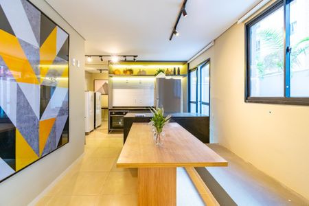 Apartamento para alugar com 39m², 2 quartos e sem vagaÁrea comum - Salão de festas