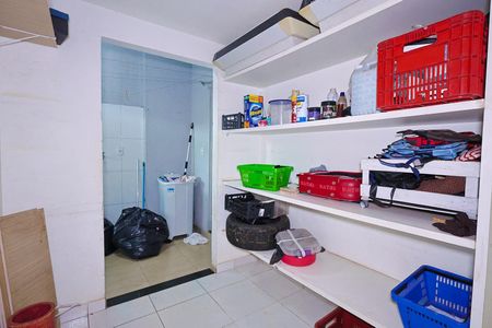 Casa para alugar com 283m², 4 quartos e 4 vagasDespensa