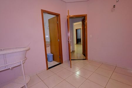 Casa para alugar com 283m², 4 quartos e 4 vagasQuarto 2