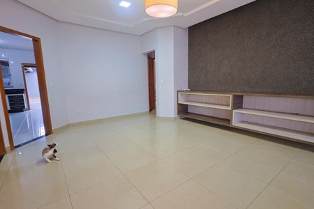 Sala 1 de casa para alugar com 4 quartos, 283m² em Jardim Atlantico, Goiânia