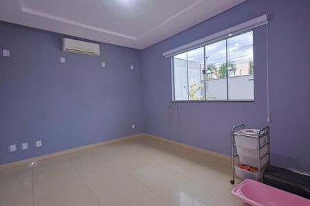 Casa para alugar com 283m², 4 quartos e 4 vagasSala 2