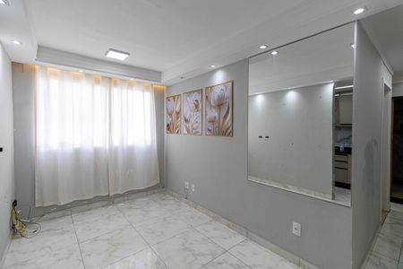 Sala de apartamento para alugar com 2 quartos, 42m² em Vila Princesa Isabel, São Paulo