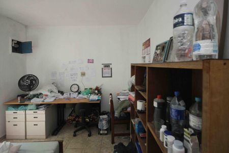 Casa para alugar com 3 quartos, 250m² em Vila Antonieta, São Paulo