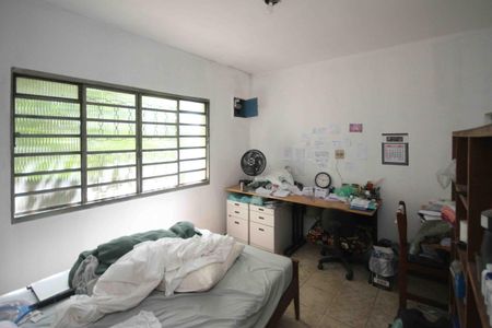 Casa para alugar com 3 quartos, 250m² em Vila Antonieta, São Paulo