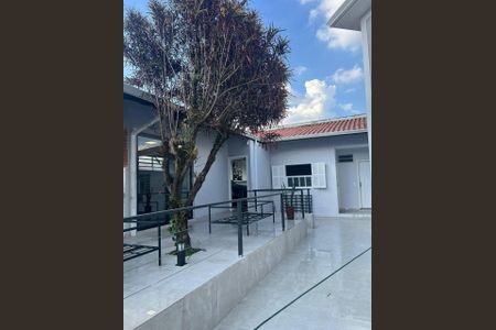 Casa à venda com 381m², 4 quartos e 4 vagas