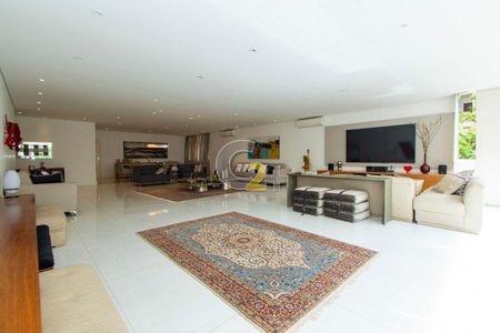 Apartamento à venda com 3 quartos, 370m² em Santa Cecilia, São Paulo