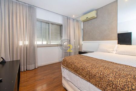 Apartamento à venda com 3 quartos, 370m² em Santa Cecilia, São Paulo