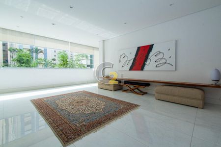 Apartamento à venda com 3 quartos, 370m² em Santa Cecilia, São Paulo